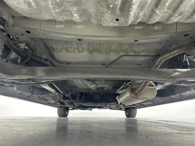 ホンダ Ｎ ＢＯＸ カスタム SSブラックSパッケージ 佐賀県 2016(平28)年 5.6万km クリスタルブラックパール 純正8インチナビ/フルセグTV/CD/DVD/Bluetooth/バックカメラ/横滑り防止装置/オートライト/HIDヘッドライト/フォグライト/ビルトインETC/両側パワースライドドア/運転席・助手席シートヒーター/後席サンシェード/シートバックテーブル/純正フロアマット/ISOFIX対応シート/電動格納ミラー/純正14インチアルミホイール