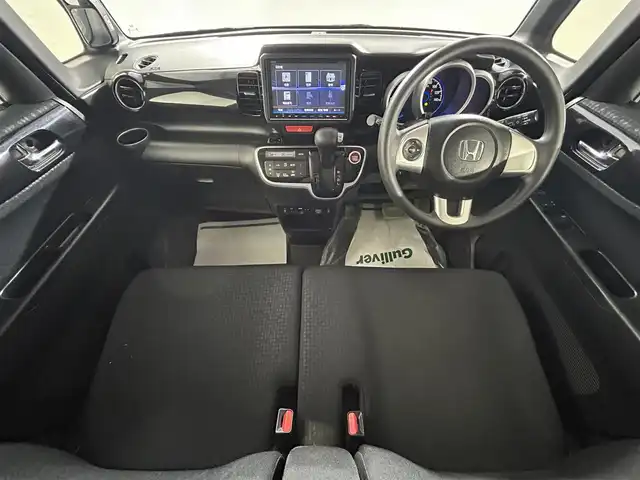 ホンダ Ｎ ＢＯＸ カスタム SSブラックSパッケージ 佐賀県 2016(平28)年 5.6万km クリスタルブラックパール 純正8インチナビ/フルセグTV/CD/DVD/Bluetooth/バックカメラ/横滑り防止装置/オートライト/HIDヘッドライト/フォグライト/ビルトインETC/両側パワースライドドア/運転席・助手席シートヒーター/後席サンシェード/シートバックテーブル/純正フロアマット/ISOFIX対応シート/電動格納ミラー/純正14インチアルミホイール