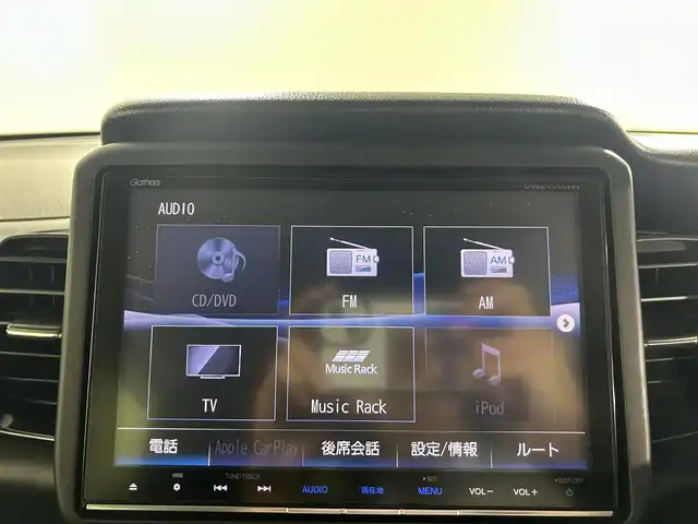 ホンダ Ｎ ＢＯＸ カスタム SSブラックSパッケージ 佐賀県 2016(平28)年 5.6万km クリスタルブラックパール 純正8インチナビ/フルセグTV/CD/DVD/Bluetooth/バックカメラ/横滑り防止装置/オートライト/HIDヘッドライト/フォグライト/ビルトインETC/両側パワースライドドア/運転席・助手席シートヒーター/後席サンシェード/シートバックテーブル/純正フロアマット/ISOFIX対応シート/電動格納ミラー/純正14インチアルミホイール