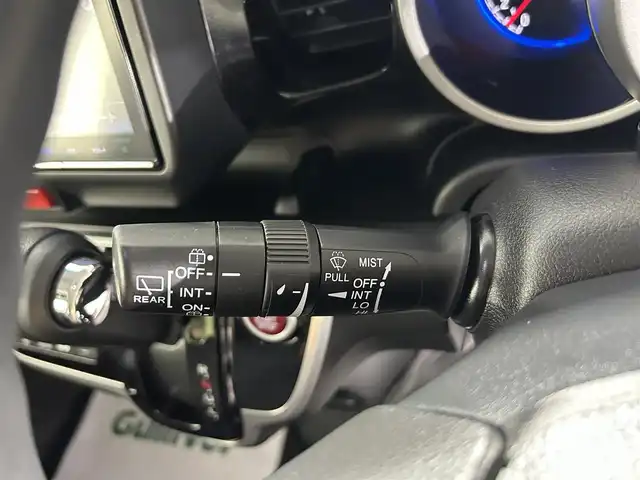 ホンダ Ｎ ＢＯＸ カスタム SSブラックSパッケージ 佐賀県 2016(平28)年 5.6万km クリスタルブラックパール 純正8インチナビ/フルセグTV/CD/DVD/Bluetooth/バックカメラ/横滑り防止装置/オートライト/HIDヘッドライト/フォグライト/ビルトインETC/両側パワースライドドア/運転席・助手席シートヒーター/後席サンシェード/シートバックテーブル/純正フロアマット/ISOFIX対応シート/電動格納ミラー/純正14インチアルミホイール