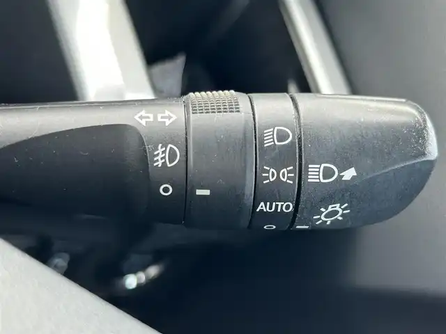ダイハツ ウェイク L レジャーエディション SA Ⅱ 熊本県 2016(平28)年 7.4万km オフビートカーキM 社外SDナビ/・AM/FM/CD/DVD/SD/USB/・フルセグTV/・バックカメラ/スマートアシスト2/・衝突回避支援ブレーキ/・車線逸脱警報機能/・誤発進抑制機能/・先行車発進お知らせ/オートライト/アイドリングストップ/電動格納ミラー/両側電動スライドドア/純正フロアマット/ヘッドライトレベライザー/ドアバイザー/後席ロールサンシェード/プッシュスタート/・スペアキー