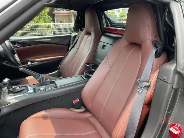 マツダ ロードスター ＲＦ VS 福岡県 2017(平29)年 4.9万km マシーングレープレミアムM 純正ナビ(Bluetooth/CD/DVD)/フルセグTV/パワーリトラクタブルハードトップ/バックモニター/ドライブレコーダー/クルーズコントロール/セーフティパッケージ/・ブラインドスポットモニタリング/・車線逸脱警報システム/・アダプティブフロントライティングシステム/・ハイビームコントロールシステム/LEDヘッドランプ/オートライト/オートエアコン/本革巻きステアリング/ステアリングスイッチ/パドルシフト/オーバーンナッパ革シート/両席シートヒーター/純正17インチアルミホイール/アドバンストキーレスエントリーシステム/プッシュスタートボタン
