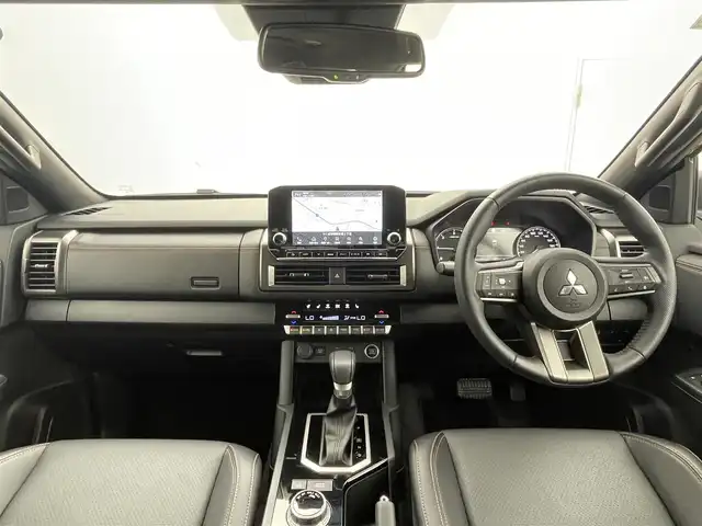 三菱 トライトン GSR 茨城県 2024(令6)年 0.4万km オレンジ 純正ディスプレイオーディオ/・ナビキット（機能）あり/全方位カメラ/フルセグ再生可/レーダークルーズコントロール/クリアランスソナー/ステアリングヒーター/ブラインドスポットモニター/レザーシート/シートヒーター/純正アルミホイール/純正フロアマット