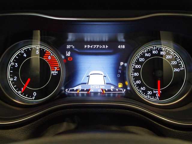 クライスラー・ジープ ジープ チェロキー トレイルホーク 岐阜県 2019(令1)年 2.5万km 黒 ACC/純正ナビ/Bluetooth/リアカメラ/サイドカメラ/パワーシート前席/自動緊急ブレーキ/側面距離警告/パークセンス/リアパークセンスブレーキアシスト/ブラインドスポット警告/ヒルスタートアシスト/ルーフレール/ETC/前後ドラレコ