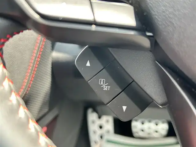 スバル フォレスター STIスポーツ 岡山県 2022(令4)年 3.4万km クリスタルホワイトP DIATONEサウンド8インチナビ/フルセグTV、CD、DVD、Bluetooth、AM、FM/バックカメラ/純正前方ドライブレコーダー/スマートルームミラー/パワーバックドア/パドルシフト/ドライバーモニタリング/運転席メモリーシート/前席シートヒーター/ETC/STIロゴ入り専用シート/STIパフォーマンスマフラー/プリクラッシュブレーキ/全車速追従機能付きクルーズコントロール/AT誤発進抑制制御＆AT誤後進抑制制御/車線逸脱抑制制御/ふらつき警報