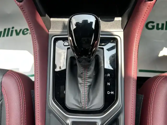 スバル フォレスター STIスポーツ 岡山県 2022(令4)年 3.4万km クリスタルホワイトP DIATONEサウンド8インチナビ/フルセグTV、CD、DVD、Bluetooth、AM、FM/バックカメラ/純正前方ドライブレコーダー/スマートルームミラー/パワーバックドア/パドルシフト/ドライバーモニタリング/運転席メモリーシート/前席シートヒーター/ETC/STIロゴ入り専用シート/STIパフォーマンスマフラー/プリクラッシュブレーキ/全車速追従機能付きクルーズコントロール/AT誤発進抑制制御＆AT誤後進抑制制御/車線逸脱抑制制御/ふらつき警報