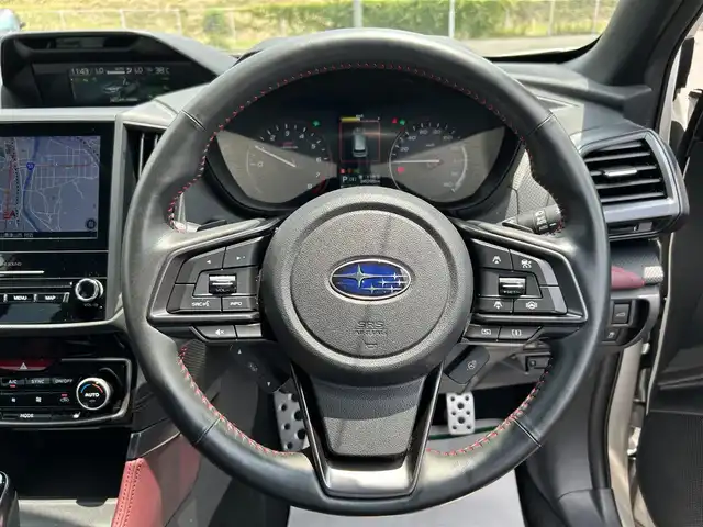 スバル フォレスター STIスポーツ 岡山県 2022(令4)年 3.4万km クリスタルホワイトP DIATONEサウンド8インチナビ/フルセグTV、CD、DVD、Bluetooth、AM、FM/バックカメラ/純正前方ドライブレコーダー/スマートルームミラー/パワーバックドア/パドルシフト/ドライバーモニタリング/運転席メモリーシート/前席シートヒーター/ETC/STIロゴ入り専用シート/STIパフォーマンスマフラー/プリクラッシュブレーキ/全車速追従機能付きクルーズコントロール/AT誤発進抑制制御＆AT誤後進抑制制御/車線逸脱抑制制御/ふらつき警報