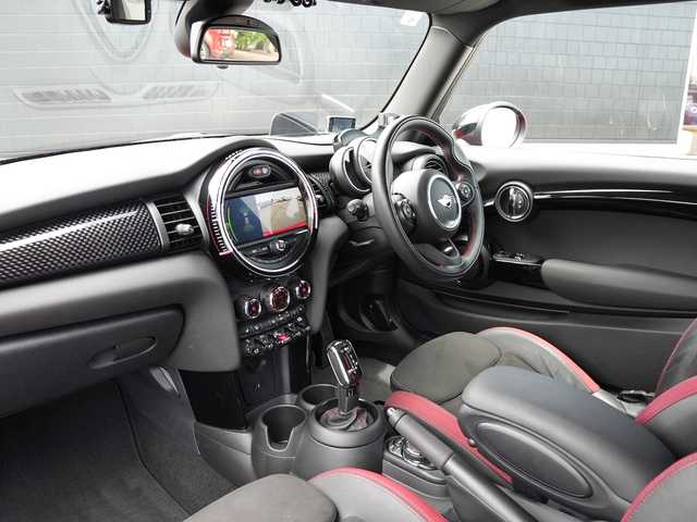 ＭＩＮＩ ミニ ジョンクーパーワークス 静岡県 2019(令1)年 5.9万km チリ・レッド LCiモデル/インテリジェントセーフティ /軽減ブレーキ アクティブクルーズコントロール/ハーフレザーシート シートヒーター /タッチパネルモニター/純正HDDナビ Bluetooth/バックカメラ/コンフォートアクセス/ブラックエクステリアトリム/１８インチアロイホイール/ヘッドアップディスプレイ/ミラー一体型DSRCETC/GPSレーダー/ガラスフィルム施工