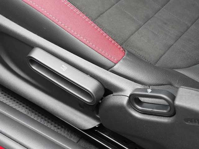 ＭＩＮＩ ミニ ジョンクーパーワークス 静岡県 2019(令1)年 5.9万km チリ・レッド LCiモデル/インテリジェントセーフティ /軽減ブレーキ アクティブクルーズコントロール/ハーフレザーシート シートヒーター /タッチパネルモニター/純正HDDナビ Bluetooth/バックカメラ/コンフォートアクセス/ブラックエクステリアトリム/１８インチアロイホイール/ヘッドアップディスプレイ/ミラー一体型DSRCETC/GPSレーダー/ガラスフィルム施工