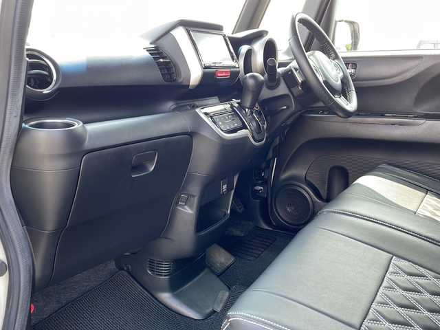 ホンダ Ｎ ＢＯＸ G ターボ Lパッケージ 新潟県 2014(平26)年 8.7万km プレミアムホワイトパール 純正SDナビ(VXM-142VFi)/CD/DVD/BT/フルセグテレビ/バックカメラ/ETC/ドライブレコーダー/クルーズコントロール/両側パワースライドドア/ベンチシート/革調シートカバー/ステアリングスイッチ/パドルシフト/スマートキー/プッシュスタート/キセノンヘッドライト/オートライト/社外14インチアルミホイール/純正14インチAW夏タイヤ車載