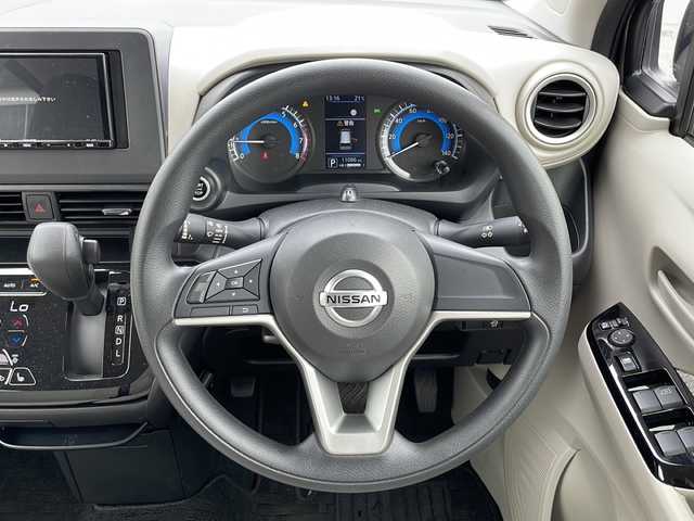 日産 デイズ X 道東・釧路十勝 2023(令5)年 1.1万km アッシュブラウンM 4WD/ナビ　/　(AM/FM/CD/DVD/BT)/ETC/バックカメラ/シートヒーター/純正14インチAW/社外フロアマット/ドアバイザー/アイドリングストップ/コーナーセンサー/オートライト/オートマチックハイビーム/ライトレベライザー/フォグランプ/盗難防止装置/ABS/横滑り防止装置/USB入力端子