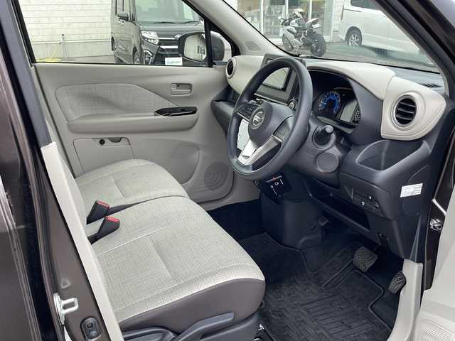 日産 デイズ X 道東・釧路十勝 2023(令5)年 1.1万km アッシュブラウンM 4WD/ナビ　/　(AM/FM/CD/DVD/BT)/ETC/バックカメラ/シートヒーター/純正14インチAW/社外フロアマット/ドアバイザー/アイドリングストップ/コーナーセンサー/オートライト/オートマチックハイビーム/ライトレベライザー/フォグランプ/盗難防止装置/ABS/横滑り防止装置/USB入力端子
