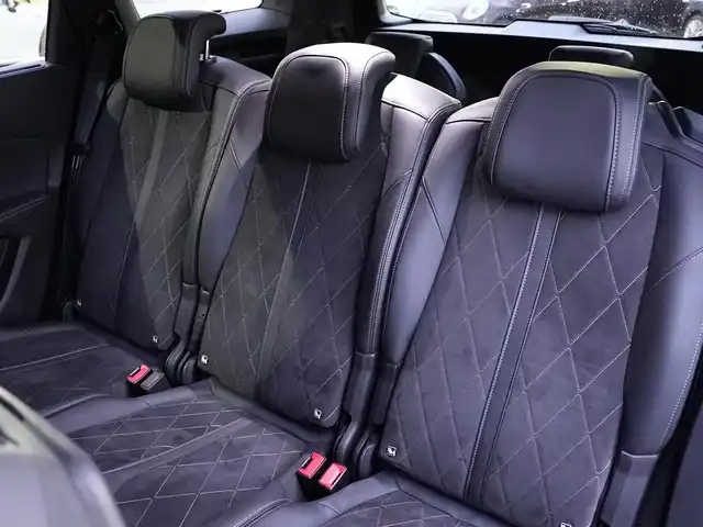 プジョー ５００８ GT ブルーHDi 静岡県 2019(令1)年 4.4万km アマゾナイトグレー アクティブセーフティ/衝突軽減ブレーキACC/レーンキープ ブラインドスポットモニター/ファーストクラスパッケージ/ハーフレザーシート シートヒーター /運転席メモリーパワーシート　マッサージ/アンビエンスライト/パノラマサンルーフ /パノラマビューカメラ/パヒュームデュヒューザー/ワイヤレス充電/インテリジェントHiビーム/ドライブレコーダー