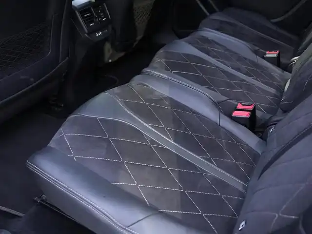プジョー ５００８ GT ブルーHDi 静岡県 2019(令1)年 4.4万km アマゾナイトグレー アクティブセーフティ/衝突軽減ブレーキACC/レーンキープ ブラインドスポットモニター/ファーストクラスパッケージ/ハーフレザーシート シートヒーター /運転席メモリーパワーシート　マッサージ/アンビエンスライト/パノラマサンルーフ /パノラマビューカメラ/パヒュームデュヒューザー/ワイヤレス充電/インテリジェントHiビーム/ドライブレコーダー