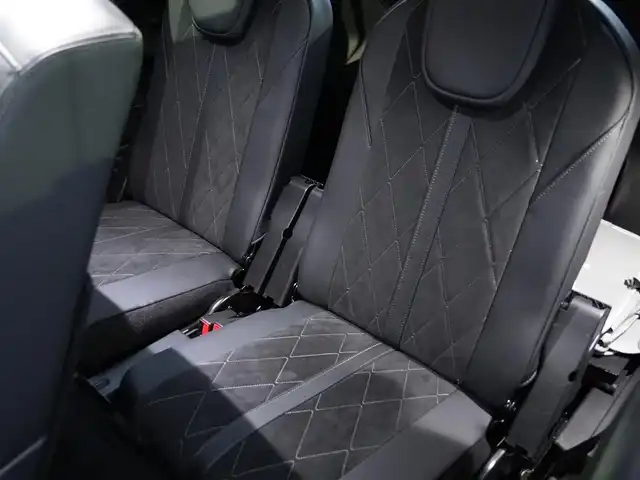 プジョー ５００８ GT ブルーHDi 静岡県 2019(令1)年 4.4万km アマゾナイトグレー アクティブセーフティ/衝突軽減ブレーキACC/レーンキープ ブラインドスポットモニター/ファーストクラスパッケージ/ハーフレザーシート シートヒーター /運転席メモリーパワーシート　マッサージ/アンビエンスライト/パノラマサンルーフ /パノラマビューカメラ/パヒュームデュヒューザー/ワイヤレス充電/インテリジェントHiビーム/ドライブレコーダー