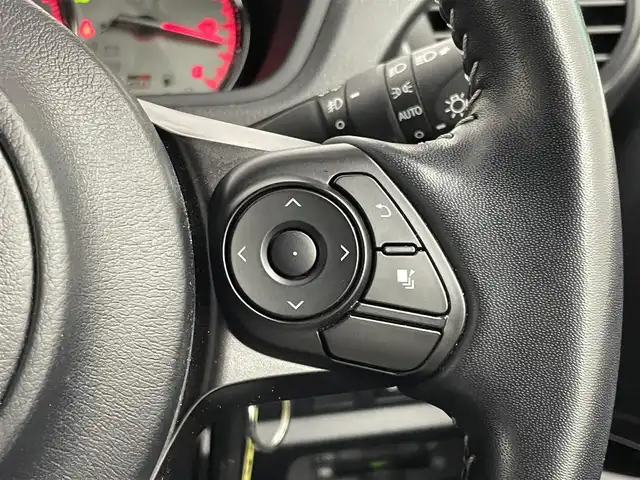 トヨタ ヴォクシー ZS GRスポーツ 埼玉県 2019(平31)年 3.2万km ホワイトパールクリスタルシャイン エアロ　/純正１０インチナビ　/純正１２．１インチフリップダウンモニター　/バックカメラ　/ビルトインＥＴＣ　/前後ドラレコ　/トヨタセーフティセンス　/純正アルミホイール　/ＬＥＤライト　/両側パワースライドドア