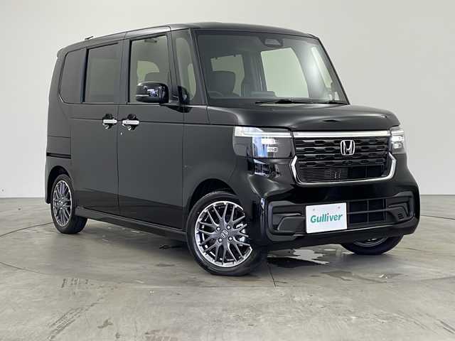 ホンダ Ｎ ＢＯＸ カスタム ターボ 兵庫県 2025(令7)年 0.1千km クリスタルブラックパール ・登録済未使用車/・純正ナビ/Bluetooth/USB/TV/・バックカメラ/・Honda SENSING/・衝突軽減ブレーキ/・先行車発進お知らせ機能/・歩行者事故低減ステアリング/・路外逸脱抑制機能/・標識認識機能/・渋滞追従機能付アダプティブクルーズコントロール/・車線維持支援システム/・オートハイビーム/・誤発進抑制機能/・後方誤発進抑制機能/・近距離衝突軽減ブレーキ/・横滑り防止装置/・パーキングセンサーシステム/・電動パーキングブレーキ/・ブレーキホールド/・両側パワースライドドア/・ハーフレザーシート/・前席シートヒーター/・ステアリングスイッチ/・パドルシフト/・LEDオートライト/・ヘッドライトレベライザー/・純正15インチアルミホイール