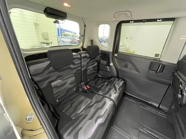 ダイハツ タント ファンクロスターボ 群馬県 2023(令5)年 2万km サンドベージュメタリック 社外８型ナビ　Ｂカメラ　スマアシ　衝突軽減　レーンキープ　ＡＨＢ　コーナーセンサー　社外電子ミラー　前後ドラレコ　ビルトインＥＴＣ　シートヒーター　ＬＥＤヘッド　プッシュスタート　純正アルミ　禁煙車