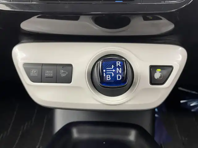 トヨタ プリウス S 宮城県 2016(平28)年 7.3万km ホワイトパールクリスタルシャイン パナソニック9インチフローティングナビ/(CN-F1D9GD)//フルセグ//Bluetooth//社外エアロ//プッシュスタート//スマートキー//純正マット//ETC//LEDヘッドライト//LEDフォグライト//オートエアコン