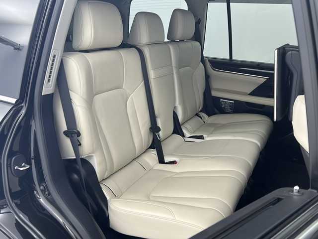 レクサス ＬＸ 570 宮城県 2016(平28)年 4.9万km スターライトブラックガラスフレーク マークレビンソンサウンド/ムーンルーフ/リアシートエンターテインメントシステム/モデリスタエアロ（F.R）/クーラーボックス/車高調整（純正エアーサスペンション）/パノラミックビューモニター/Lexus Safety System＋/・プリクラッシュセーフティ/・レーンディパーチャーアラート/・レーダークルーズコントロール/・オートマチックハイビーム/ブラインドスポットモニター/ヘッドアップディスプレイ/電動リアゲート/メーカーOPナビ/・BT.CD.DVD.Blu-ray.USB.SD/・フルセグTV/レザーシート/・前席パワーシート/・D席シートメモリー/・1.2列目シートヒーター/・1.2列目シートベンチレーション/ウッドコンビステアリング/・ステアリングヒーター/・パドルシフト/・ステアリングスイッチ/ビルトインETC2.0/純正ドライブレコーダ（F）/三眼LEDヘッドライト/LEDフォグライト/プッシュスタート/・スマートキー×2/・カードキー/アイドリングストップ/純正フロアマット/純正21インチAW/ドアバイザー/ロールサンシェード/ワイヤレス充電器/レーダー探知機
