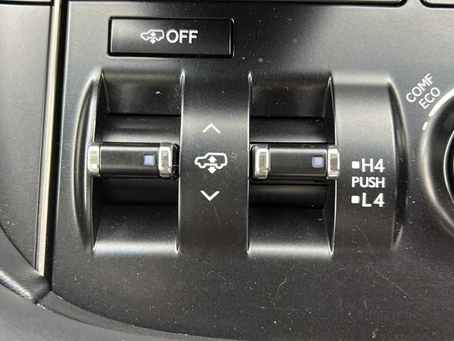 レクサス ＬＸ 570 宮城県 2016(平28)年 4.9万km スターライトブラックガラスフレーク マークレビンソンサウンド/ムーンルーフ/リアシートエンターテインメントシステム/モデリスタエアロ（F.R）/クーラーボックス/車高調整（純正エアーサスペンション）/パノラミックビューモニター/Lexus Safety System＋/・プリクラッシュセーフティ/・レーンディパーチャーアラート/・レーダークルーズコントロール/・オートマチックハイビーム/ブラインドスポットモニター/ヘッドアップディスプレイ/電動リアゲート/メーカーOPナビ/・BT.CD.DVD.Blu-ray.USB.SD/・フルセグTV/レザーシート/・前席パワーシート/・D席シートメモリー/・1.2列目シートヒーター/・1.2列目シートベンチレーション/ウッドコンビステアリング/・ステアリングヒーター/・パドルシフト/・ステアリングスイッチ/ビルトインETC2.0/純正ドライブレコーダ（F）/三眼LEDヘッドライト/LEDフォグライト/プッシュスタート/・スマートキー×2/・カードキー/アイドリングストップ/純正フロアマット/純正21インチAW/ドアバイザー/ロールサンシェード/ワイヤレス充電器/レーダー探知機