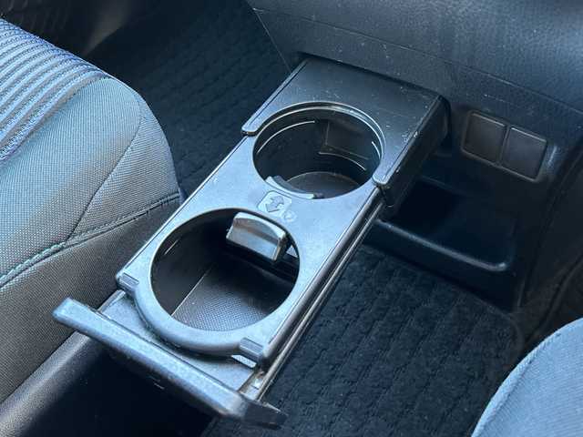 トヨタ ヴォクシー ZS 煌 大阪府 2015(平27)年 7.9万km ホワイトパールクリスタルシャイン 純正9型SDナビゲーション（NSZT-Y64T）/フルセグ/CD/DVD/AM・FM/SD/Bluetooth/バックカメラ/両側電動パワースライドドア/社外前ドライブレコーダー(DC-DR410)/純正ビルトインETC/オートライト/ECO MODE/アイドリングストップ/ステアリングスイッチ/スマートキー2本/プッシュスタート/LEDヘッドライト/純正16インチアルミホイール/純正フロアマット/横滑り防止装置/ドアバイザー