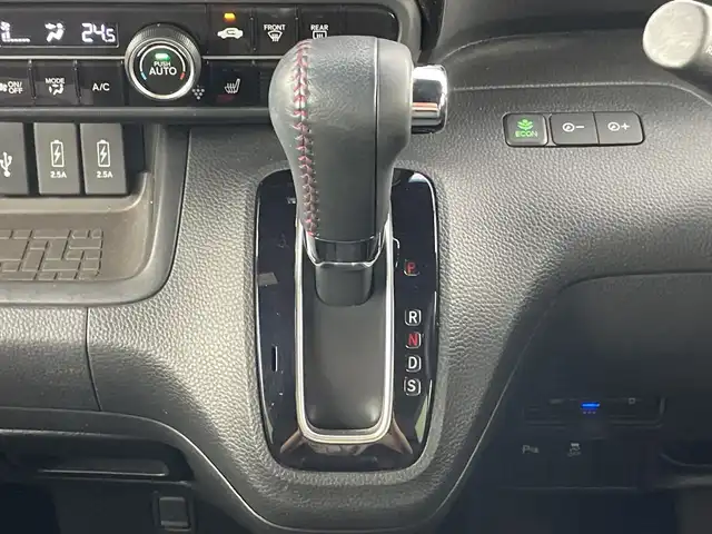 ホンダ Ｎ ＢＯＸ カスタム L ターボ 愛知県 2021(令3)年 2.7万km プラチナホワイトパール 禁煙車/ターボ/ワンオーナー/後期型/ツートンカラー/純正8インチナビ/（CD/DVD/Bluetooth/フルセグTV）/バックカメラ/ホンダセンシング/・衝突被害軽減ブレーキ/・レーダークルーズコントロール/・レーンキープアシスト/・パーキングセンサー/ETC/ドライブレコーダー/シートヒーター/ベンチシート/両側パワースライドドア/LEDヘッドライト/オートライト/フロントフォグランプ/純正15インチアルミホイール/純正フロアマット/スマートキー/プッシュスタート