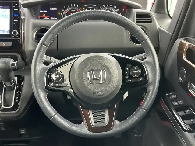 ホンダ Ｎ ＢＯＸ カスタム L ターボ 愛知県 2021(令3)年 2.7万km プラチナホワイトパール 禁煙車/ターボ/ワンオーナー/後期型/ツートンカラー/純正8インチナビ/（CD/DVD/Bluetooth/フルセグTV）/バックカメラ/ホンダセンシング/・衝突被害軽減ブレーキ/・レーダークルーズコントロール/・レーンキープアシスト/・パーキングセンサー/ETC/ドライブレコーダー/シートヒーター/ベンチシート/両側パワースライドドア/LEDヘッドライト/オートライト/フロントフォグランプ/純正15インチアルミホイール/純正フロアマット/スマートキー/プッシュスタート