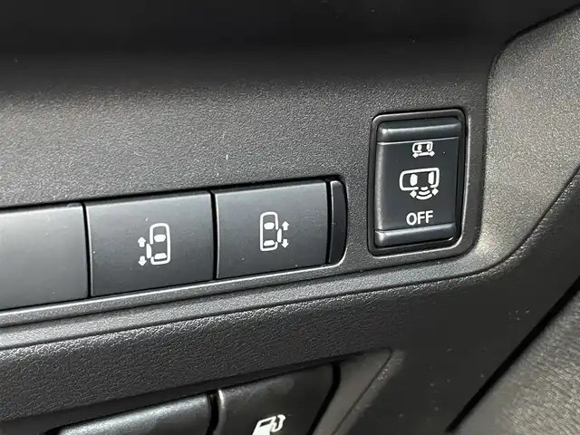日産 セレナ e－パワー ハイウェイスター V 福岡県 2025(令7)年 0.1万km ダイヤモンドブラック 純正12.3型SDナビ(フルセグTV/HDMI/BT)アラウンドビューモニタープロパイロットエマージェンシーブレーキコーナーセンサーBSM両側パワスラ前後ドラレコETC2.0デジタルインナーミラーシートヒーターUSBポート、タイプC置くだけ充電ハンドルヒーター純正16インチアルミホイールスマートキープッシュスタート