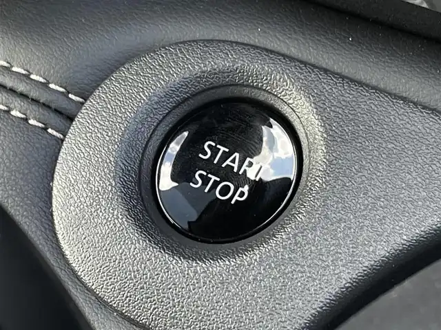 日産 セレナ e－パワー ハイウェイスター V 福岡県 2025(令7)年 0.1万km ダイヤモンドブラック 純正12.3型SDナビ(フルセグTV/HDMI/BT)アラウンドビューモニタープロパイロットエマージェンシーブレーキコーナーセンサーBSM両側パワスラ前後ドラレコETC2.0デジタルインナーミラーシートヒーターUSBポート、タイプC置くだけ充電ハンドルヒーター純正16インチアルミホイールスマートキープッシュスタート