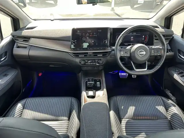 日産 オーラ 和歌山県 2021(令3)年 5.4万km ダークメタルグレー メーカーナビ/フルセグTV/(AM/FM/USB/Bluetooth)/全方位カメラ/BOSEプレミアムサウンド/エマージェンシーブレーキ/横滑り防止/レーンキープアシスト/シートヒーター/ステアリングヒーター/電動パーキング/オートホールド/プロパイロット/ステアリングスイッチ/デジタルインナーミラー/ドライブレコーダー/ビルトインETC/置くだけ充電/純正フロアマット/ドアバイザー