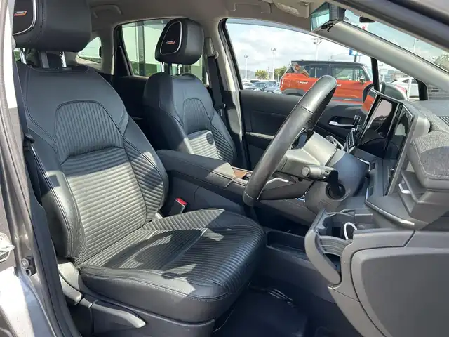 日産 オーラ 和歌山県 2021(令3)年 5.4万km ダークメタルグレー メーカーナビ/フルセグTV/(AM/FM/USB/Bluetooth)/全方位カメラ/BOSEプレミアムサウンド/エマージェンシーブレーキ/横滑り防止/レーンキープアシスト/シートヒーター/ステアリングヒーター/電動パーキング/オートホールド/プロパイロット/ステアリングスイッチ/デジタルインナーミラー/ドライブレコーダー/ビルトインETC/置くだけ充電/純正フロアマット/ドアバイザー