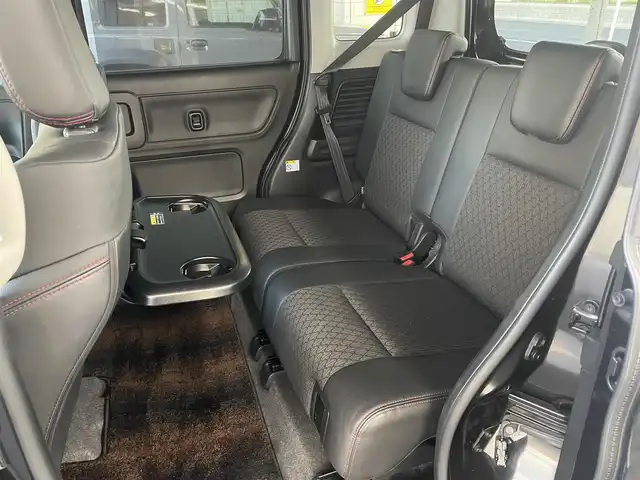 スズキ スペーシア カスタム HYBRID XS ターボ 愛知県 2018(平30)年 7万km ブルーイッシュブラックパール3 IC付ターボ/両側パワースライドドア/純正メモリナビ〈CN-RZ83〉/・DVD／Bluetooth／地デジTV/パノラミックビューモニター/クルーズコントロール/ヘッドアップディスプレ/合皮＆ファブリックコンビシート/運転席シートヒーター/LEDヘッドライト＆フォグランプ/サイドスポイラー＆リアスポイラー/エコクール／リアヒーターダクト/後席左右パーソナルテーブル/スズキセーフティサポート/・デュアルセンサーブレーキサポート/・誤発進抑制機能/・車線逸脱警報/・ふらつき警報/・先行車発進告知機能/・リアパーキングセンサー/ビルトインETC/GPSレーダー〈GWR81sd〉/前方ドライブレコーダー〈DRV517S〉/スマートキー＆プッシュスタート/純正15インチAW
