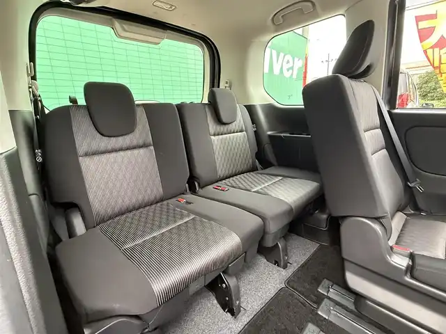 日産 セレナ ハイウェイスター V 千葉県 2021(令3)年 2.5万km ダイヤモンドブラック セーフティパックＡ/ＳＲＳエアバッグ/インテリジェントアラウンドビューモニター/インテリジェントルームミラー/ふらつき警報/ヒーター付ドアミラー/プロパイロット/エマージェンシーブレーキ/フリップダウンモニター/純正ナビ/（CD/DVD/フルセグTV/BT）/バックカメラ/ビルトインETC/ナビ連動ドライブレコーダー/ハンズフリーパワースライドドア/ブラインドスポットモニター/ステアリングスイッチ/電動パーキングブレーキ/ブレーキホールド/LEDヘッドランプ/フォグランプ/オートライト/スマートキー/プッシュスタート/電動格納ミラー/純正16インチAW