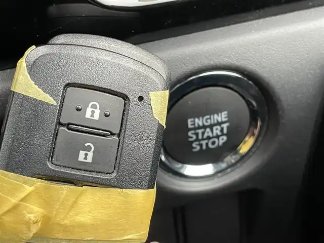 トヨタ ヴォクシー ZS 煌Ⅲ 千葉県 2021(令3)年 1.7万km ホワイトパールクリスタルシャイン 純正９インチナビ　/バックカメラ　/後席モニター　/ＨＤＭＩ　/ビルトインＥＴＣ　/スマートキー　/両側パワースライドドア　/トヨタセーフティセンス　/ＬＥＤヘッドライト　/オートハイビーム　/オートライト　/純正アルミホイール/パワーウィンドウ/パワーステアリング/ABS