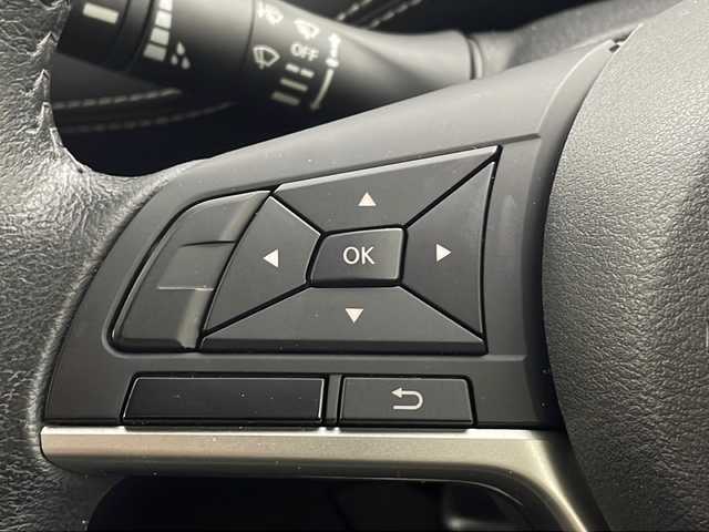 日産 セレナ ハイウェイスター 兵庫県 2017(平29)年 5.6万km ダイヤモンドブラック ・社外ナビ（MDV-D5048TW）/CD/DVD/SD/Bluetooth/TV/・バックカメラ/・両側パワースライドドア/・左側タッチフリースライドドア/・ドライブレコーダー/・インテリジェントキー/・プッシュスタート/・アイドリングストップ/・ＬＥＤヘッドライト/・クルーズコントロール/・エマージェンシーブレーキ/・レーンキープアシスト/・保証書/・取扱説明書