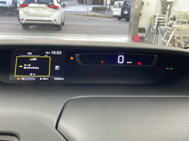 日産 セレナ ハイウェイスター 兵庫県 2017(平29)年 5.6万km ダイヤモンドブラック ・社外ナビ（MDV-D5048TW）/CD/DVD/SD/Bluetooth/TV/・バックカメラ/・両側パワースライドドア/・左側タッチフリースライドドア/・ドライブレコーダー/・インテリジェントキー/・プッシュスタート/・アイドリングストップ/・ＬＥＤヘッドライト/・クルーズコントロール/・エマージェンシーブレーキ/・レーンキープアシスト/・保証書/・取扱説明書