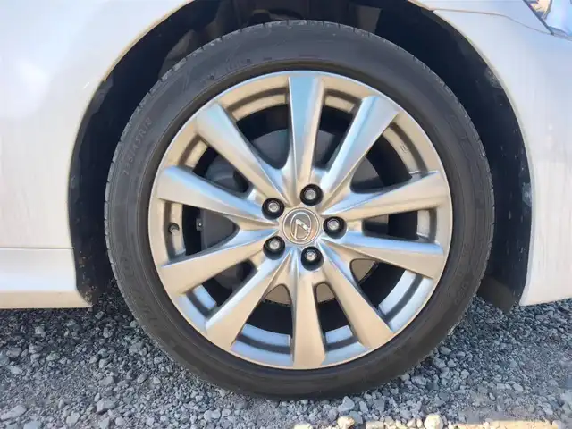 レクサス ＧＳ 300h 宮崎県 2013(平25)年 3.8万km ホワイトパールクリスタルシャイン 純正12.3型ナビ/フルセグTV/バックモニター/ビルトインETC/クルーズコントロール/クリアランスソナー/LEDヘッドランプ/オートライト/オートエアコン/革巻きステアリング/ステアリングスイッチ/パドルシフト/前席パワーシート/運転席シートメモリー/純正オプ18インチアルミホイール/スマートエントリー/スタートシステム/禁煙車