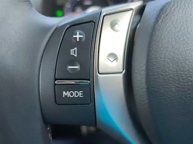 レクサス ＧＳ 300h 宮崎県 2013(平25)年 3.8万km ホワイトパールクリスタルシャイン 純正12.3型ナビ/フルセグTV/バックモニター/ビルトインETC/クルーズコントロール/クリアランスソナー/LEDヘッドランプ/オートライト/オートエアコン/革巻きステアリング/ステアリングスイッチ/パドルシフト/前席パワーシート/運転席シートメモリー/純正オプ18インチアルミホイール/スマートエントリー/スタートシステム/禁煙車