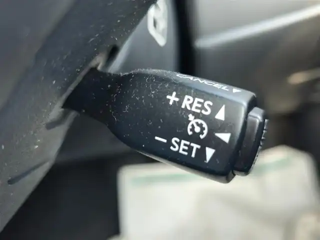 レクサス ＧＳ 300h 宮崎県 2013(平25)年 3.8万km ホワイトパールクリスタルシャイン 純正12.3型ナビ/フルセグTV/バックモニター/ビルトインETC/クルーズコントロール/クリアランスソナー/LEDヘッドランプ/オートライト/オートエアコン/革巻きステアリング/ステアリングスイッチ/パドルシフト/前席パワーシート/運転席シートメモリー/純正オプ18インチアルミホイール/スマートエントリー/スタートシステム/禁煙車