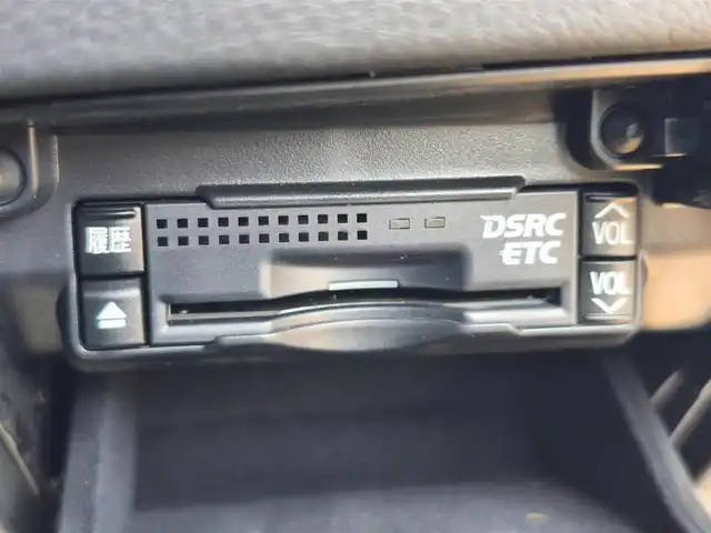 レクサス ＧＳ 300h 宮崎県 2013(平25)年 3.8万km ホワイトパールクリスタルシャイン 純正12.3型ナビ/フルセグTV/バックモニター/ビルトインETC/クルーズコントロール/クリアランスソナー/LEDヘッドランプ/オートライト/オートエアコン/革巻きステアリング/ステアリングスイッチ/パドルシフト/前席パワーシート/運転席シートメモリー/純正オプ18インチアルミホイール/スマートエントリー/スタートシステム/禁煙車