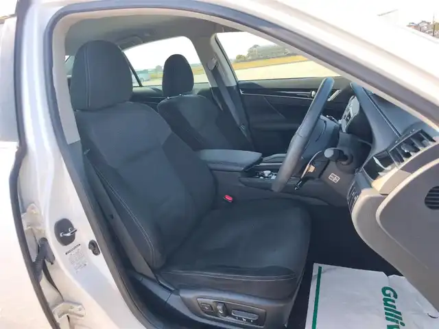 レクサス ＧＳ 300h 宮崎県 2013(平25)年 3.8万km ホワイトパールクリスタルシャイン 純正12.3型ナビ/フルセグTV/バックモニター/ビルトインETC/クルーズコントロール/クリアランスソナー/LEDヘッドランプ/オートライト/オートエアコン/革巻きステアリング/ステアリングスイッチ/パドルシフト/前席パワーシート/運転席シートメモリー/純正オプ18インチアルミホイール/スマートエントリー/スタートシステム/禁煙車
