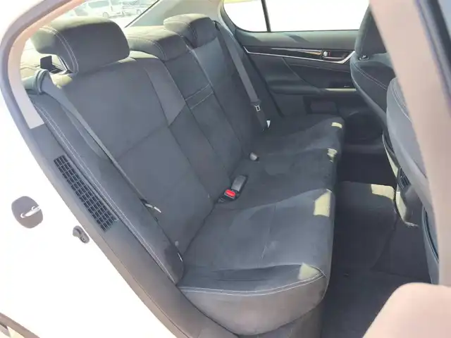 レクサス ＧＳ 300h 宮崎県 2013(平25)年 3.8万km ホワイトパールクリスタルシャイン 純正12.3型ナビ/フルセグTV/バックモニター/ビルトインETC/クルーズコントロール/クリアランスソナー/LEDヘッドランプ/オートライト/オートエアコン/革巻きステアリング/ステアリングスイッチ/パドルシフト/前席パワーシート/運転席シートメモリー/純正オプ18インチアルミホイール/スマートエントリー/スタートシステム/禁煙車