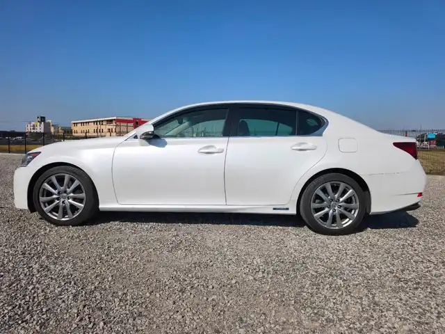 レクサス ＧＳ 300h 宮崎県 2013(平25)年 3.8万km ホワイトパールクリスタルシャイン 純正12.3型ナビ/フルセグTV/バックモニター/ビルトインETC/クルーズコントロール/クリアランスソナー/LEDヘッドランプ/オートライト/オートエアコン/革巻きステアリング/ステアリングスイッチ/パドルシフト/前席パワーシート/運転席シートメモリー/純正オプ18インチアルミホイール/スマートエントリー/スタートシステム/禁煙車