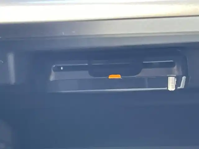 スバル インプレッサ ＸＶ 2．0i－S アイサイト 滋賀県 2019(平31)年 5.2万km クリスタルホワイトP 純正8インチナビ/バックカメラ/CD/DVD/USB/フルセグTV/アイサイト/衝突軽減ブレーキ/ブラインドスポットモニター/ETC/ハーフレザーシート/パワーシート/LEDヘッドライト/純正アルミホイール