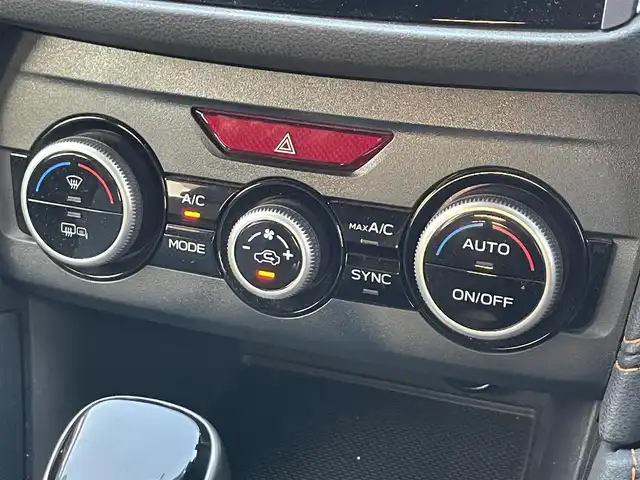 スバル インプレッサ ＸＶ 2．0i－S アイサイト 滋賀県 2019(平31)年 5.2万km クリスタルホワイトP 純正8インチナビ/バックカメラ/CD/DVD/USB/フルセグTV/アイサイト/衝突軽減ブレーキ/ブラインドスポットモニター/ETC/ハーフレザーシート/パワーシート/LEDヘッドライト/純正アルミホイール