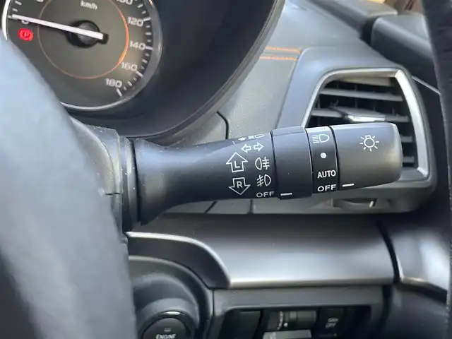 スバル インプレッサ ＸＶ 2．0i－S アイサイト 滋賀県 2019(平31)年 5.2万km クリスタルホワイトP 純正8インチナビ/バックカメラ/CD/DVD/USB/フルセグTV/アイサイト/衝突軽減ブレーキ/ブラインドスポットモニター/ETC/ハーフレザーシート/パワーシート/LEDヘッドライト/純正アルミホイール