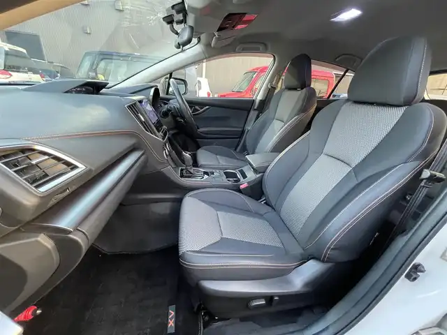 スバル インプレッサ ＸＶ 2．0i－S アイサイト 滋賀県 2019(平31)年 5.2万km クリスタルホワイトP 純正8インチナビ/バックカメラ/CD/DVD/USB/フルセグTV/アイサイト/衝突軽減ブレーキ/ブラインドスポットモニター/ETC/ハーフレザーシート/パワーシート/LEDヘッドライト/純正アルミホイール