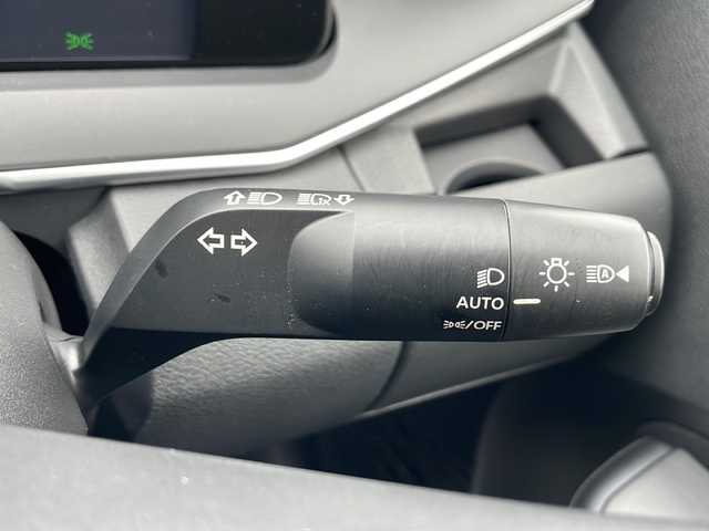 日産 ノート X FOUR 道東・釧路十勝 2023(令5)年 5万km ピュアホワイトパール 4WD/ディスプレイオーディオ/(AM/FM/BT/androidauto/applecarplay)/ドライブレコーダー 前のみ/ETC/バックカメラ/シートヒーター　前席/ステアリングヒーター/マイパイロット/純正フロアマット/コーナーセンサー　前後/オートライト/オートマチックハイビーム/盗難防止装置/ABS/横滑り防止装置/スペアキー/USB入力端子