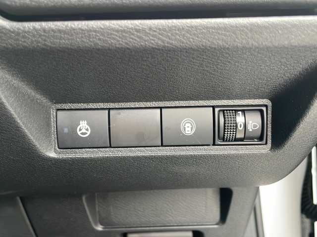 日産 ノート X FOUR 道東・釧路十勝 2023(令5)年 5万km ピュアホワイトパール 4WD/ディスプレイオーディオ/(AM/FM/BT/androidauto/applecarplay)/ドライブレコーダー 前のみ/ETC/バックカメラ/シートヒーター　前席/ステアリングヒーター/マイパイロット/純正フロアマット/コーナーセンサー　前後/オートライト/オートマチックハイビーム/盗難防止装置/ABS/横滑り防止装置/スペアキー/USB入力端子